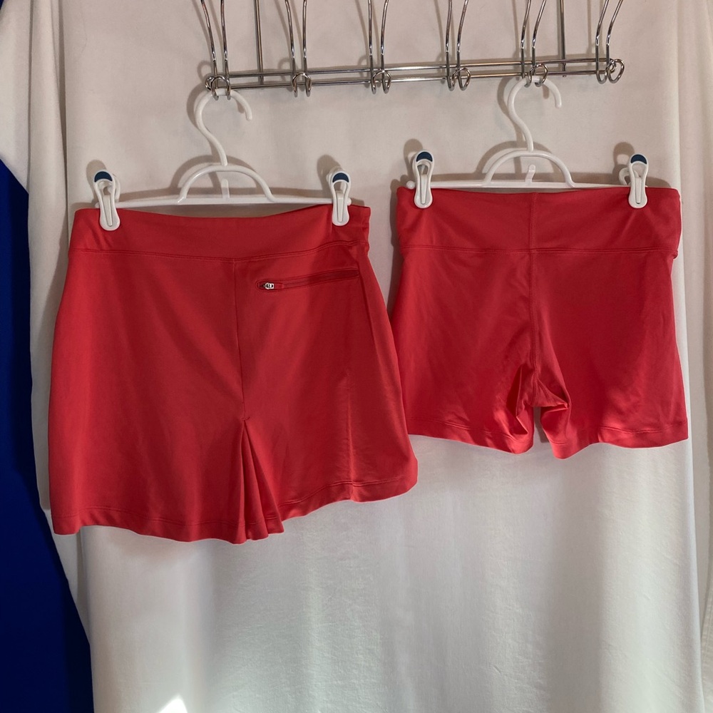 Nike Golf Sport Skirt with removable shorts, size small 2 in 1